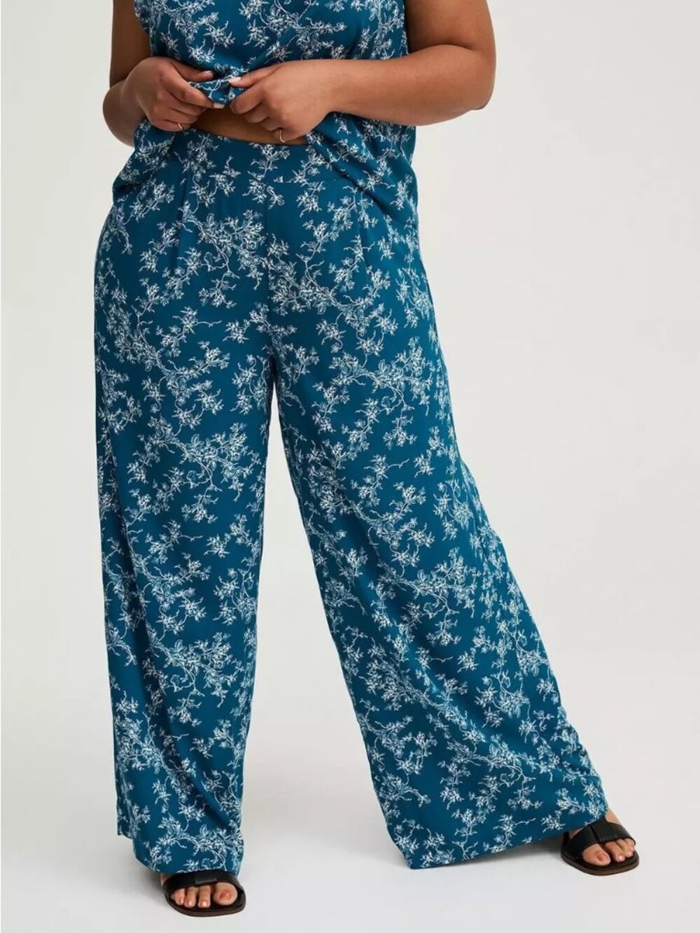 High-Rise Pull-On Wide-Leg Pant in Classic toile legion blue